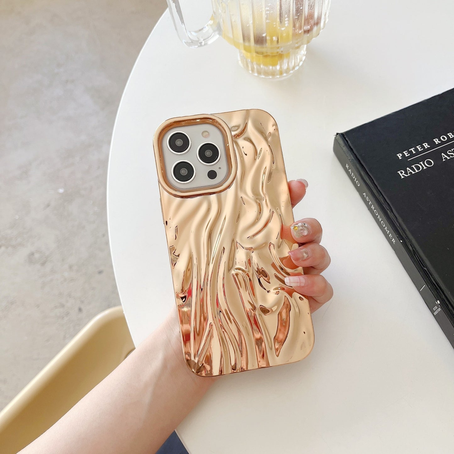 Three-dimensional Pleated Pattern Soft Phone Case