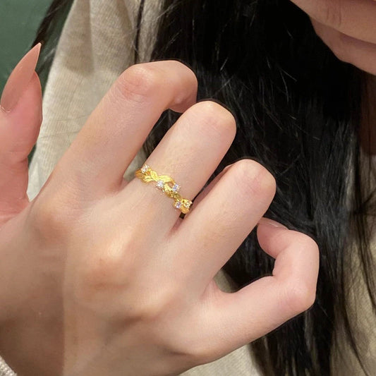 Light Luxury Floral Wreath Ring For Women by GJG Denim