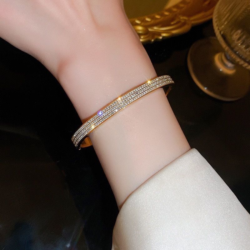 Titanium Steel Bracelet Female Non-fading Buckle