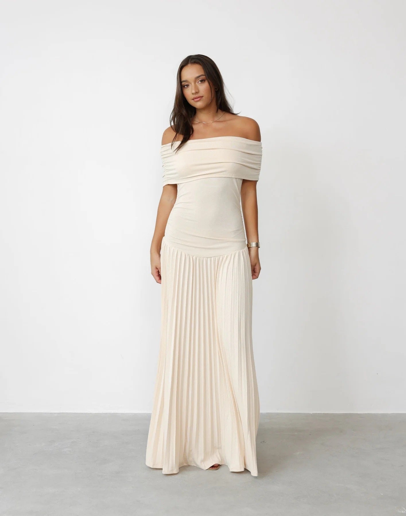 Off-shoulder Pleated New Versatile Dress