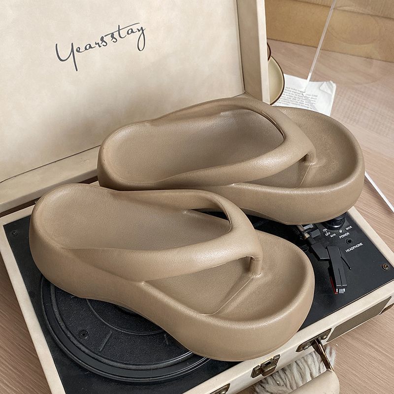 Women's Soft-soled Shit Feeling Beach Slippers