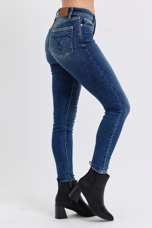 Judy Blue Full Size Run Mid-Rise Waist Skinny Women Jeans with Thermal Lining