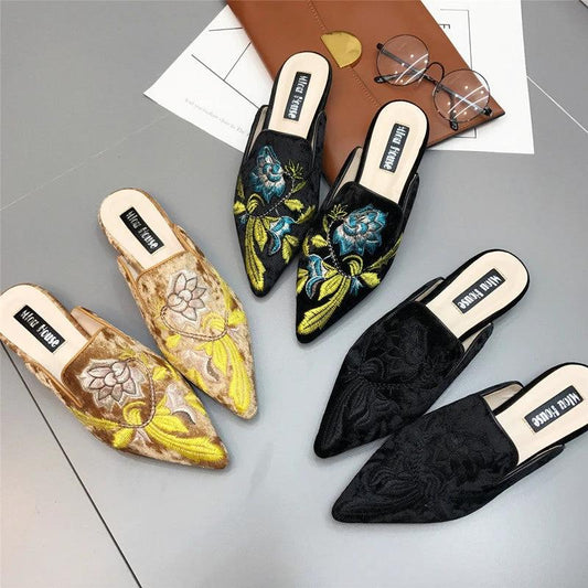 Fashion pointed flat sandals and slippers by GJG Denim