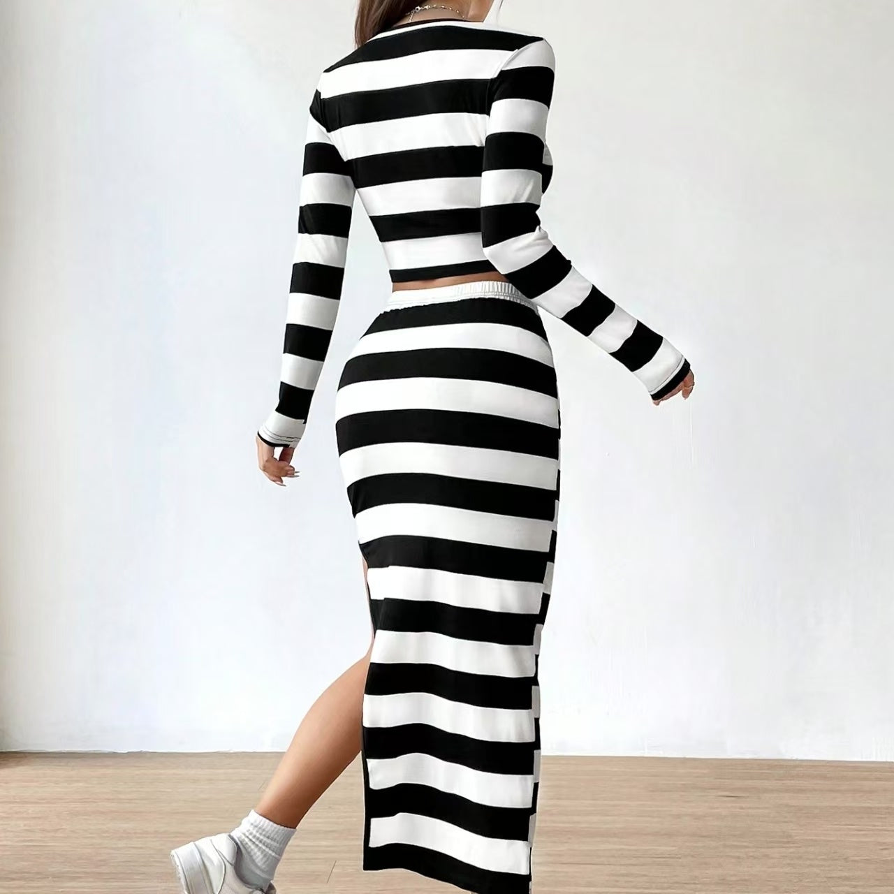 Ladies' Fashion Striped Printed Long Sleeved Top With Slit Skirt