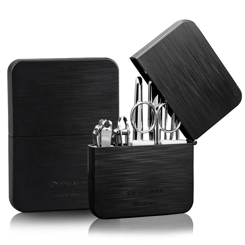 Nail clippers set by GJG Denim