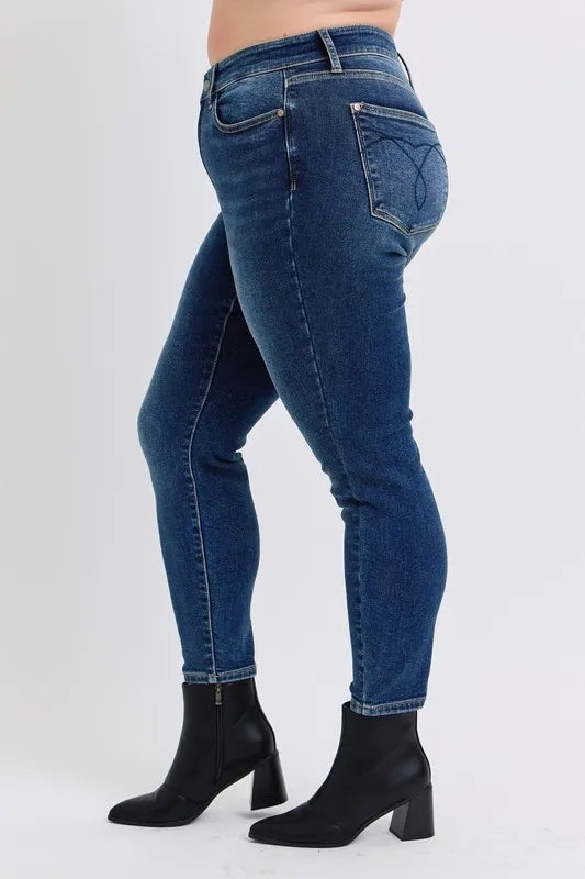 Judy Blue Full Size Run Mid-Rise Waist Skinny Women Jeans with Thermal Lining