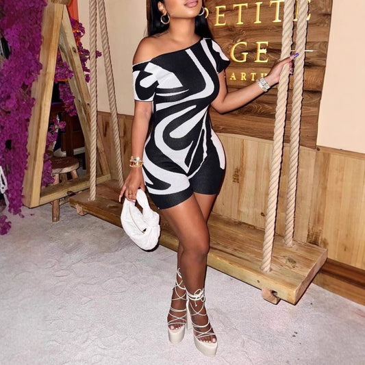 Stitching Contrast Color Casual Style Hot Girl One-piece Shorts