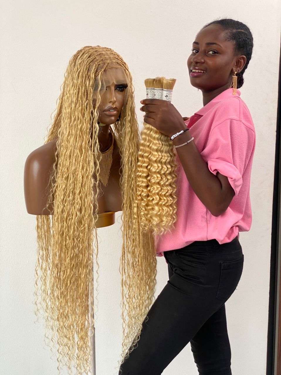 Bohemian Knotless -TARA BLONDE (100% Human hair curls)