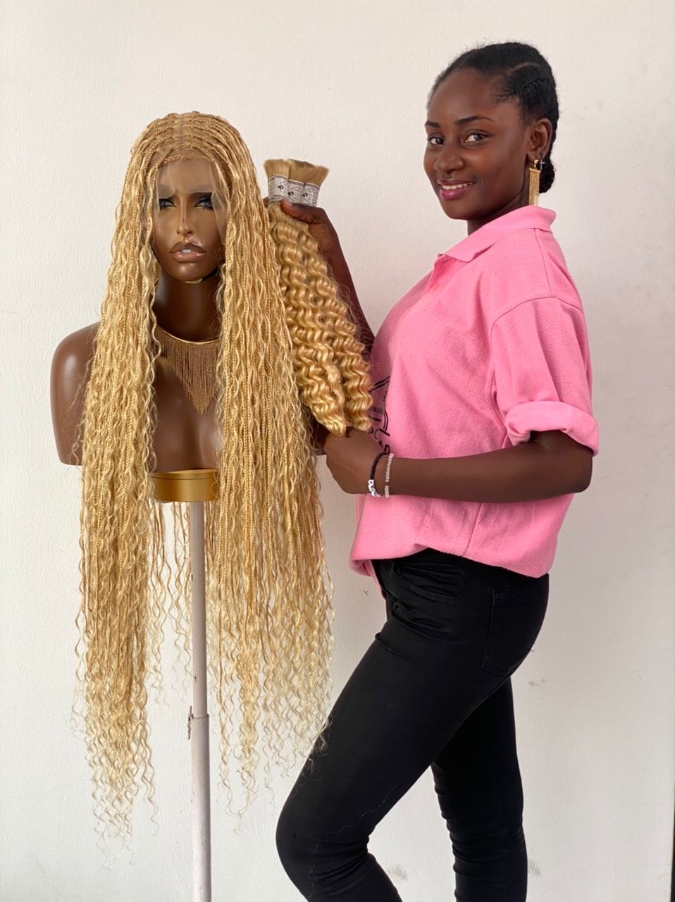 Bohemian Knotless -TARA BLONDE (100% Human hair curls)